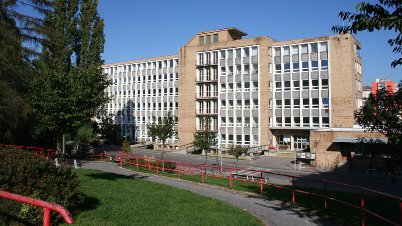 Budova polikliniky byla ministerstvem prohlášena za kulturní památku.