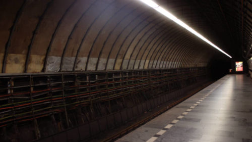 Stanice metra Muzeum na lince A prochází rekonstrukcí.