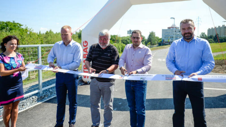 Okolo Košíkovského potoka vede nová cyklostezka
