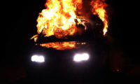 Požár automobilu (ilustrační foto).