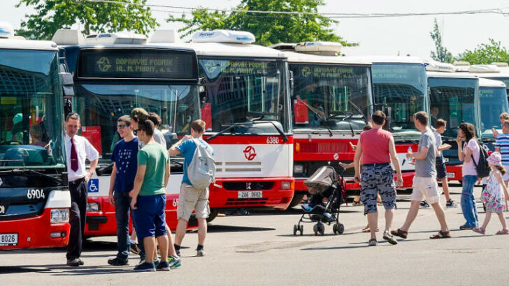 Dopravní podnik pořádá o víkendu Den otevřených dveří