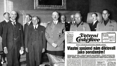 Fotografie z průběhu Mnichovských jednání – zleva: Neville Chamberlain za Velkou Británii, Édouard Daladier, zástupce Francie, Adolf Hitler za nacistické Německo a Benito Mussolini za fašistickou Itálii.