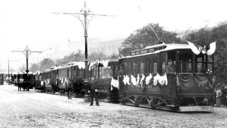 Historie městské hromadné dopravy v Praze je bohatá.