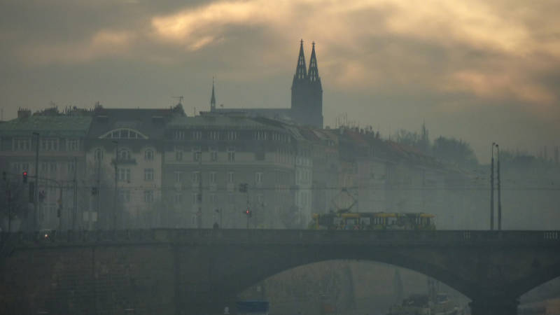 Smog se v Praze vyskytuje obvykle v únoru a březnu.