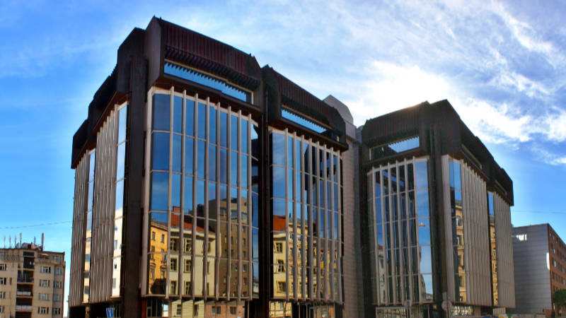 Hlavní budova Transgas Praha.