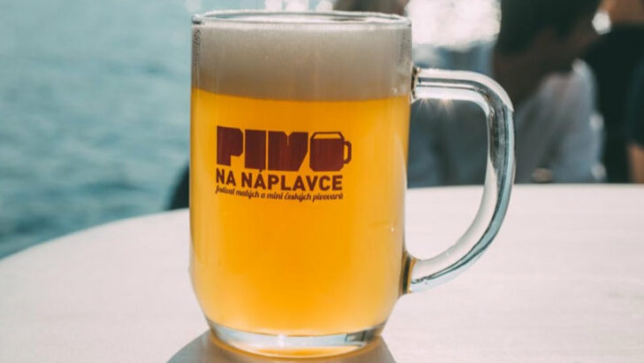 Pivo na Náplavce poteče proudem. Dvoudenní festival představí 55 tuzemských minipivovarů