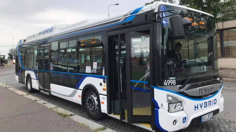 Autobus Iveco Urbanway Hybrid 12 m.
