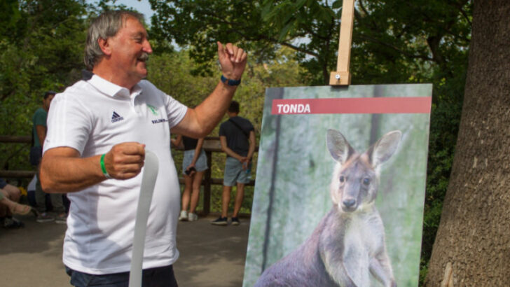 Antonín Panenka se stal kmotrem nově narozeného klokana z pražské zoo