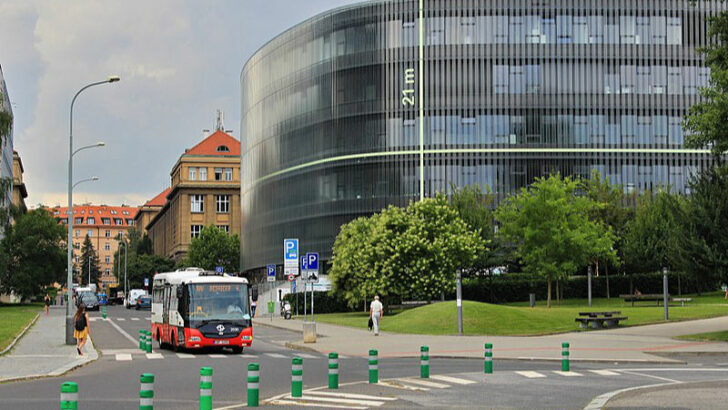 Od září dojde k úpravě provozu autobusových linek v Řepích a Dejvicích