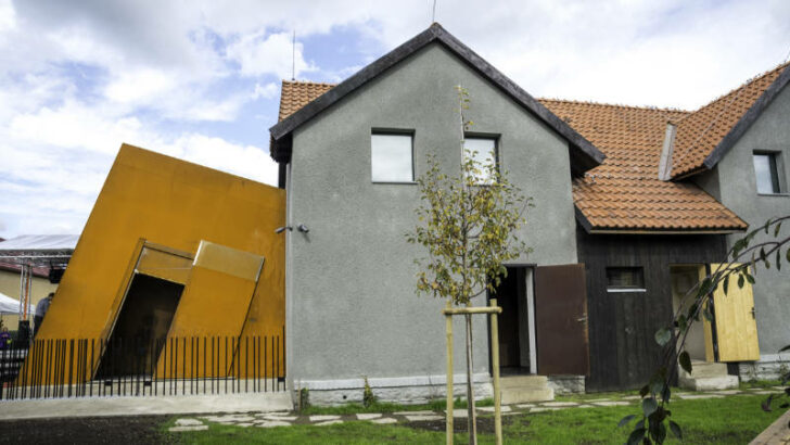 Památník Jana Palacha ve Všetatech slavnostně otevřen