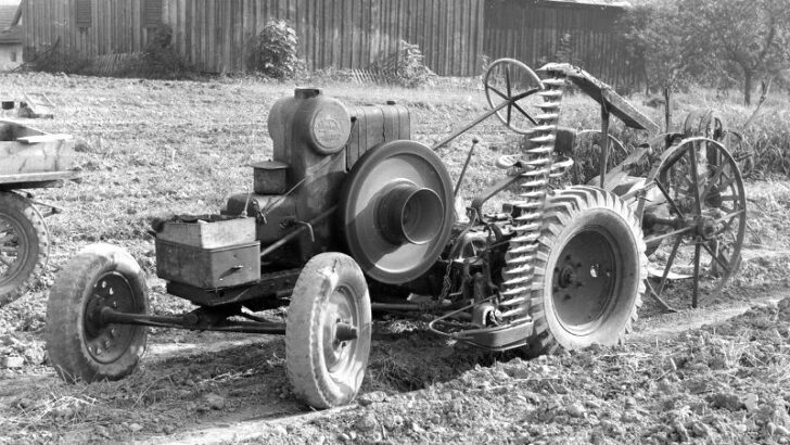 Legenda českého zemědělství. Před 80 lety vyjel traktor Svoboda Diesel-Kar 12
