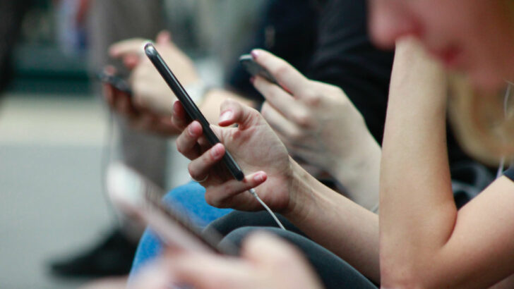 Mobilní signál LTE pokrývá další dvě stanice pražského metra