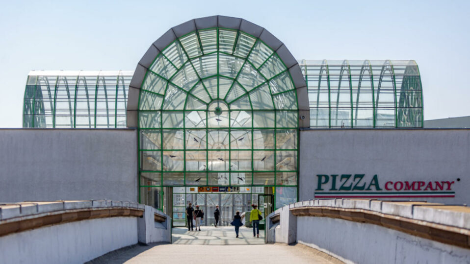 Novou podobu terminálu Černý Most navrhne studio re:architekti