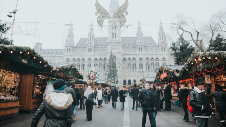 Středoevropský advent. Velké trhy v Praze nebudou, v jiných metropolích ano