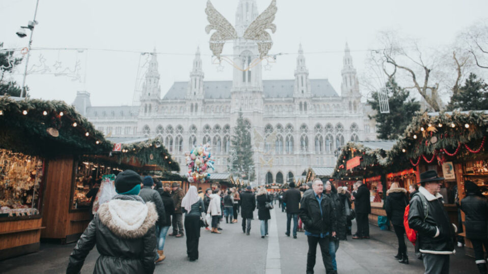 Středoevropský advent. Velké trhy v Praze nebudou, v jiných metropolích ano