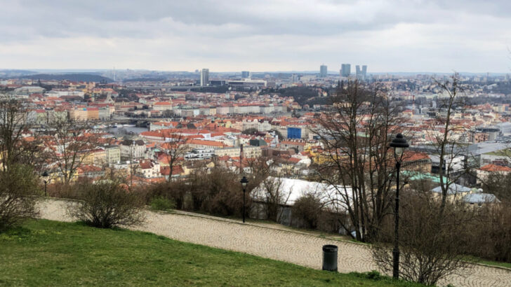 Letošní zima je nekonečná. Loňský duben vypadal úplně jinak