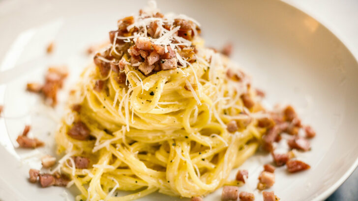 Špagety Carbonara: Rychlá večeře z Itálie za 15 minut