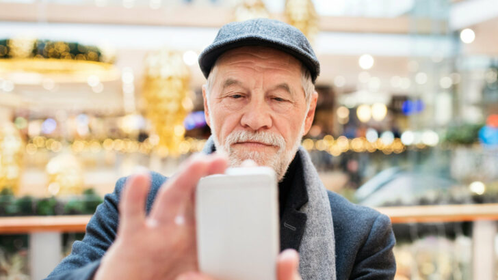Zákeřné finty eshopů nutí Čechy utrácet proti vůli. Inspektoři našli závažná pochybení. Měli byste si dávat pozor