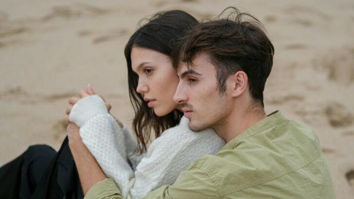 Neviditelné opouštění vztahu. Partner je doma, ale duší už dávno pryč