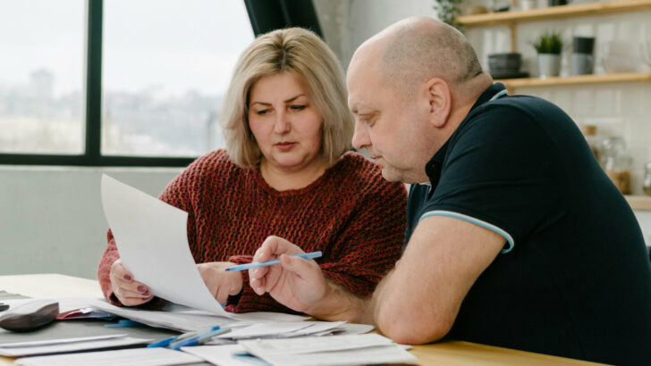 Češi ušetří za plyn i elektřinu. Dodavatel zavádí nové tarify. Než ale kývnete, dobře se rozmyslete